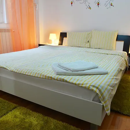 Daire Suite Home Accommodation Bükreş