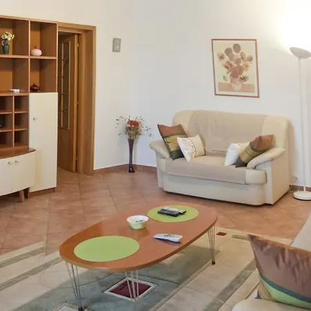 Suite Home Accommodation Daire *