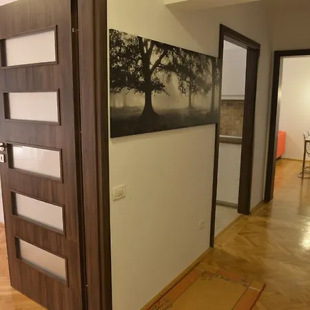 Daire Suite Home Accommodation Bükreş